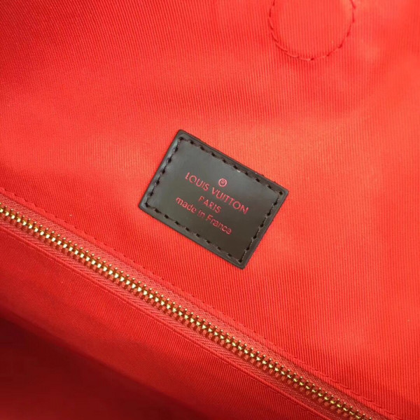 l0*is V*t0n graceful mm