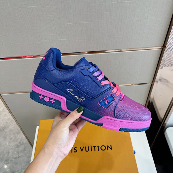 l0*is V*t0n trainer sneaker