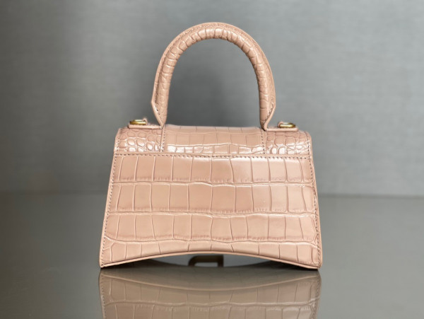 Ba*len*cia*ga hourglass