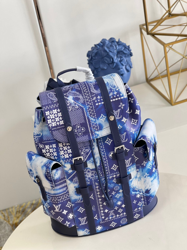 l0*is V*t0n christopher pm