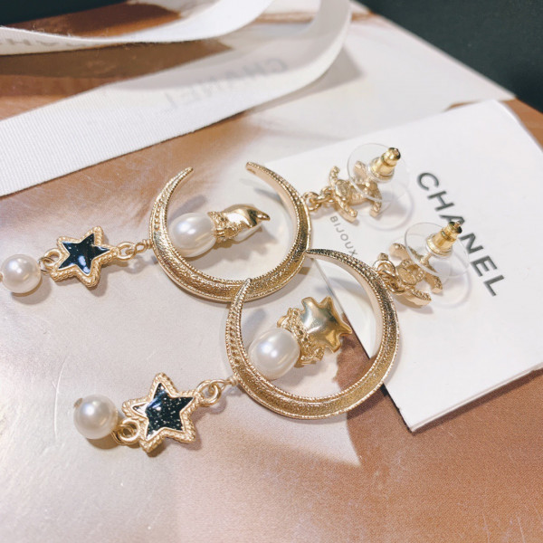 CL EARRINGS