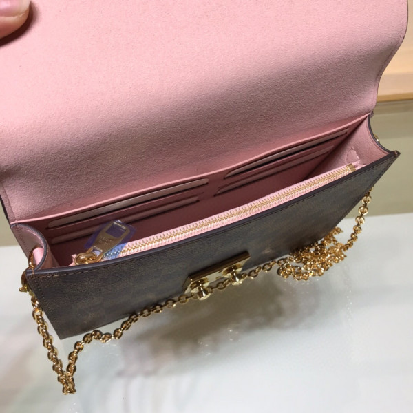 l0*is V*t0n croisette chain wallet