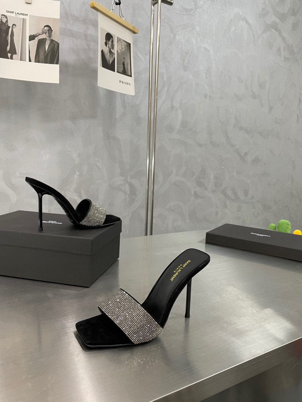 Y*L lucking evening mule