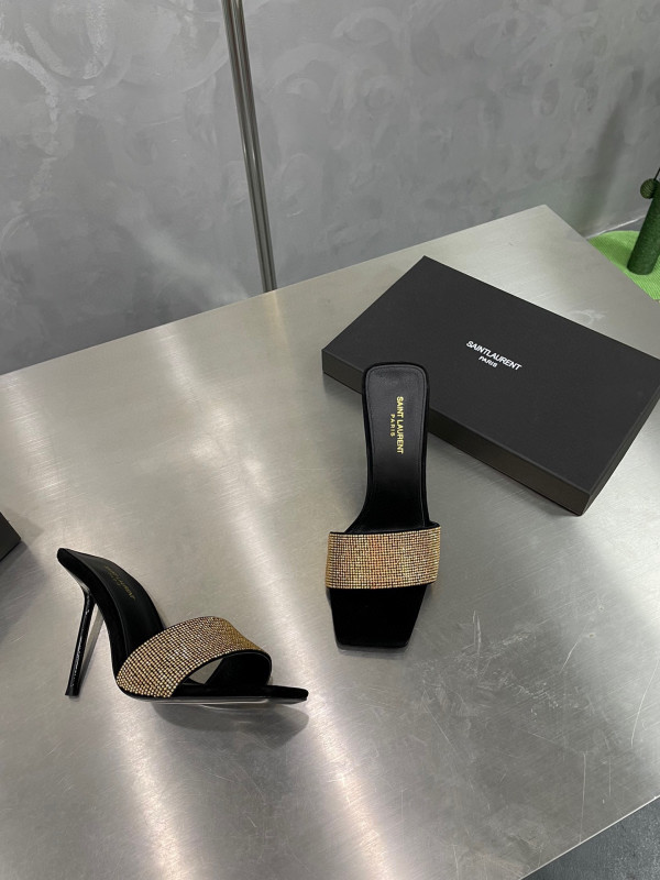 Y*L lucking evening mule