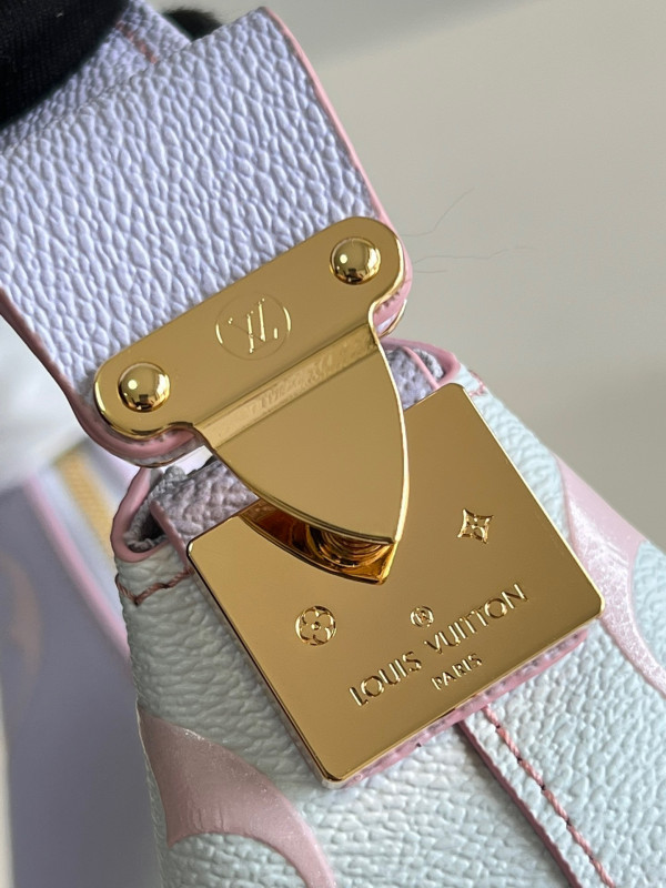 l0*is V*t0n marshmallow