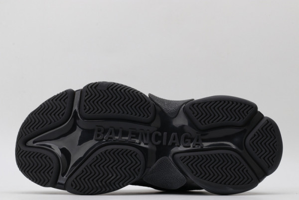 Ba*len*cia*ga triple s