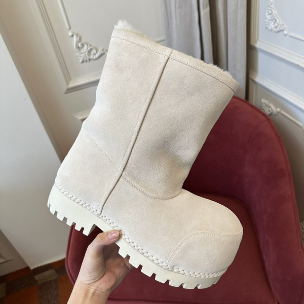 Ba*len*cia*ga alaska faux-fur low boots