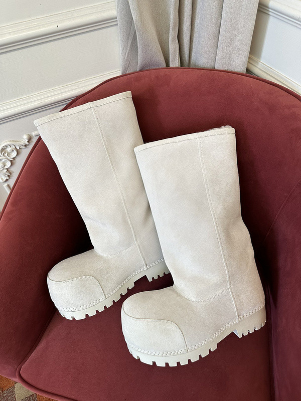 Ba*len*cia*ga alaska high boots