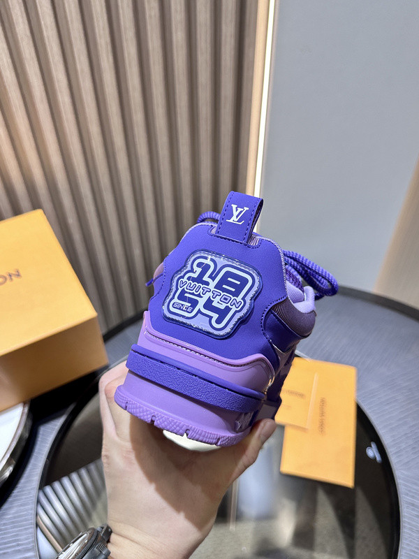 l0*is V*t0n trainer sneaker