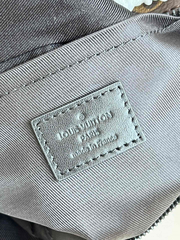 l0*is V*t0n s lock messenger