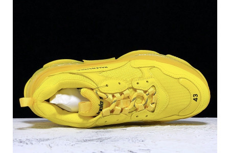 Ba*len*cia*ga triple s