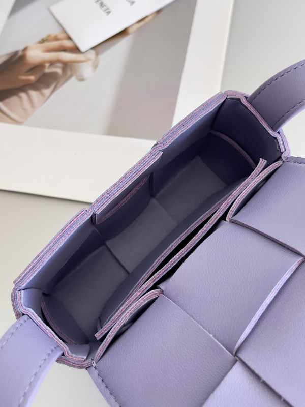 bo*te*ga Ve*ne*ta candy mini cassette-12*8*4cm