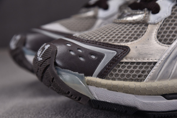 Ba*len*cia*ga runner