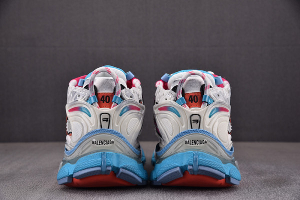 Ba*len*cia*ga runner