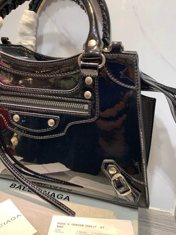 Ba*len*cia*ga neo classic small top handle bag