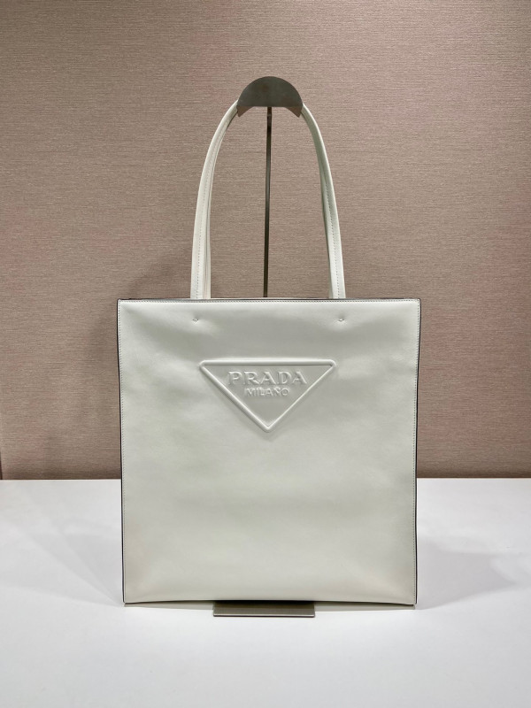 Pra*a leather tote bag