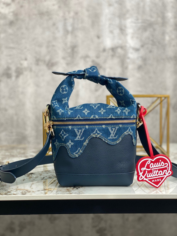 l0*is V*t0n japanese cruiser