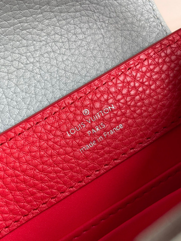 l0*is V*t0n capucines mini