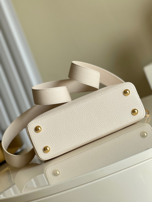 l0*is V*t0n capucines bb