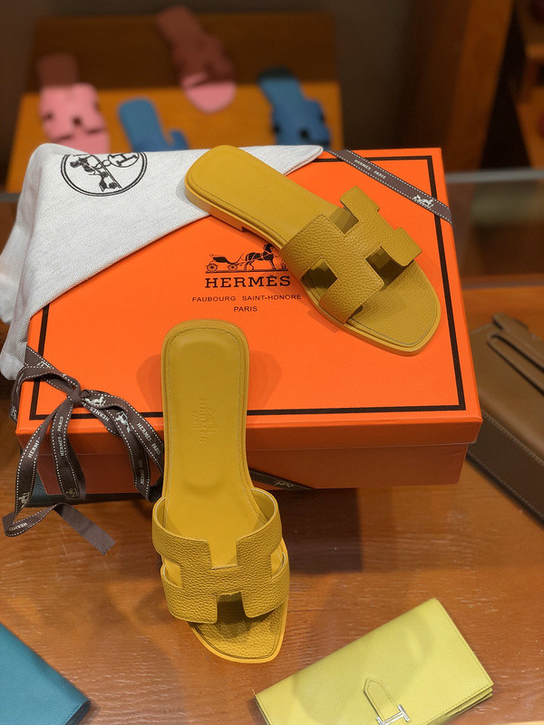 H**mes sandal
