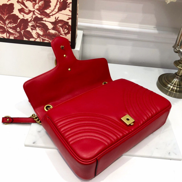 G*u*i gg marmont 31cm