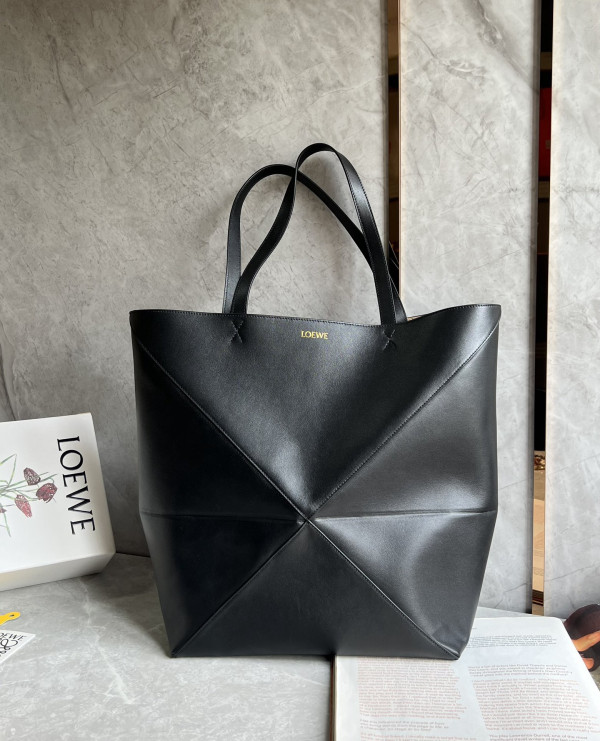 Lowee XL Puzzle Fold Tote in shiny calfskin - 42*41*18cm
