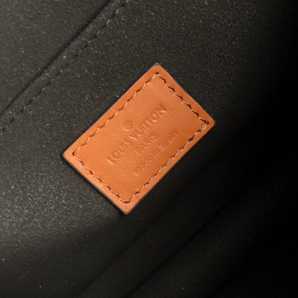 l0*is V*t0n dauphine mm(2019 spring show)