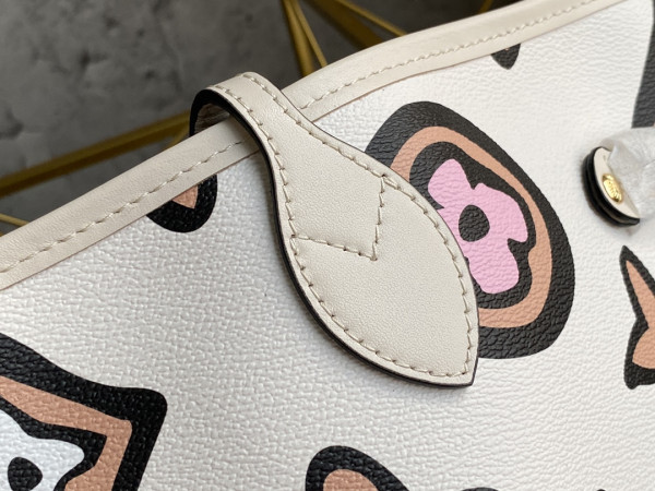 l0*is V*t0n neverfull mm