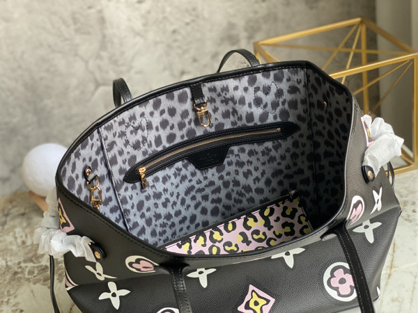 l0*is V*t0n neverfull mm