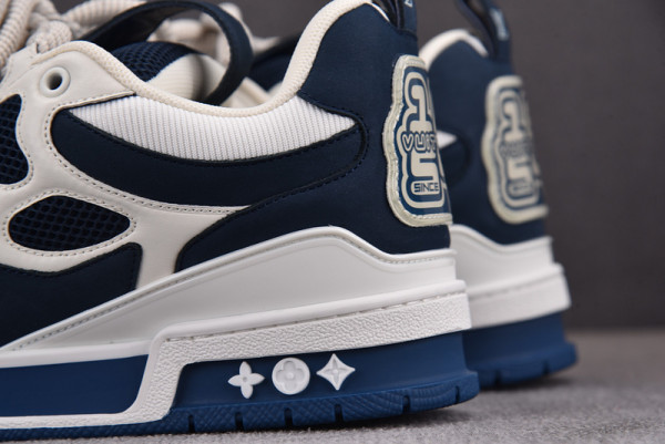 l0*is V*t0n sneakers