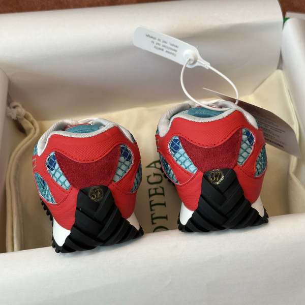 bo*te*ga Ve*ne*ta sneakers