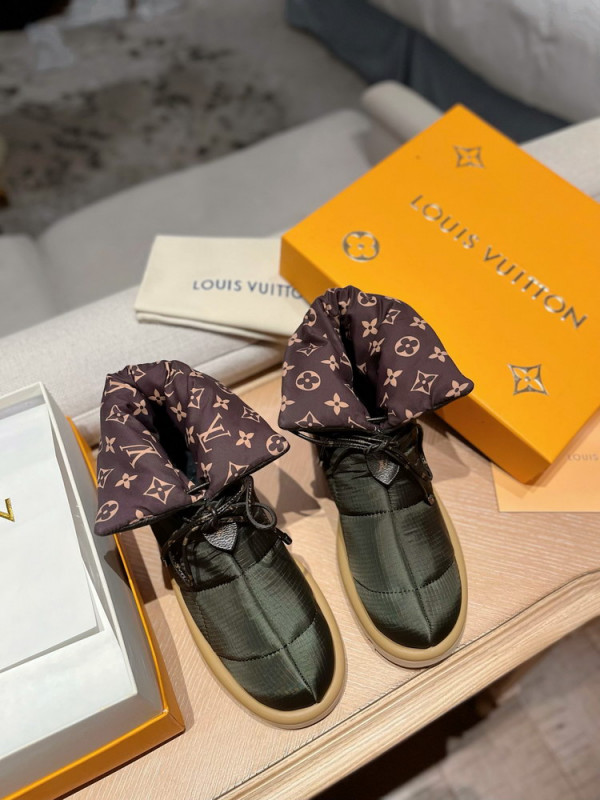 l0*is V*t0n pillow comfort ankle boots