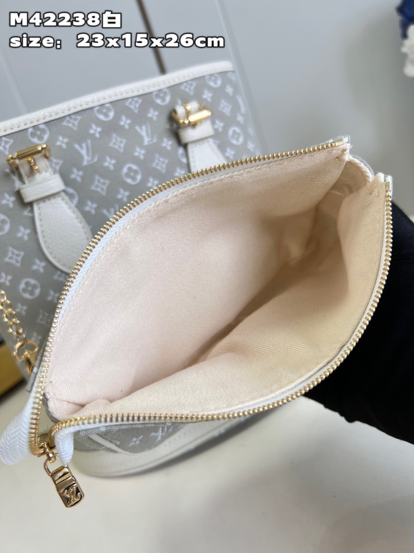 l0*is V*t0n nano bucket