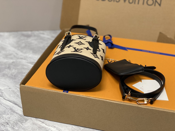 l0*is V*t0n nano bucket