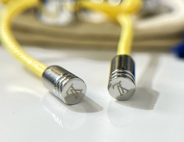 l0*is V*t0n bracelet