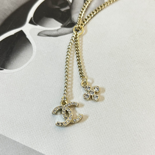 CL NECKLACE