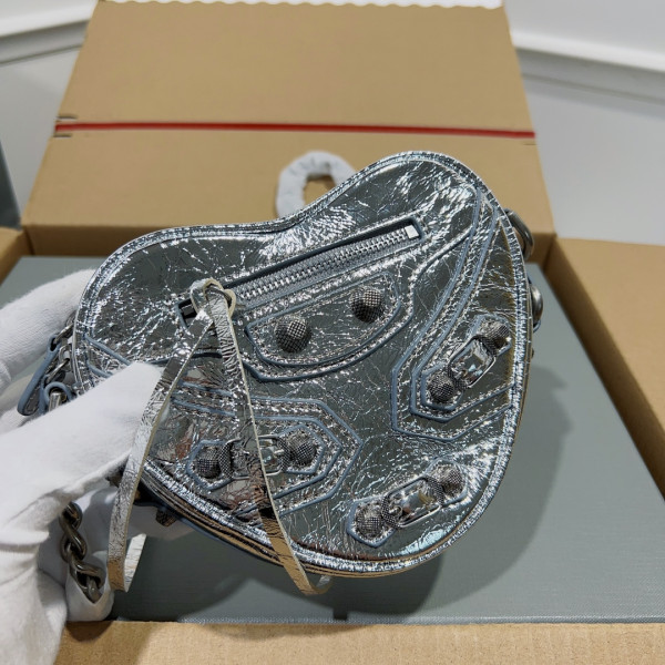 Ba*len*cia*ga le cagole heart mini metallic crinkled-leather shoulder bag