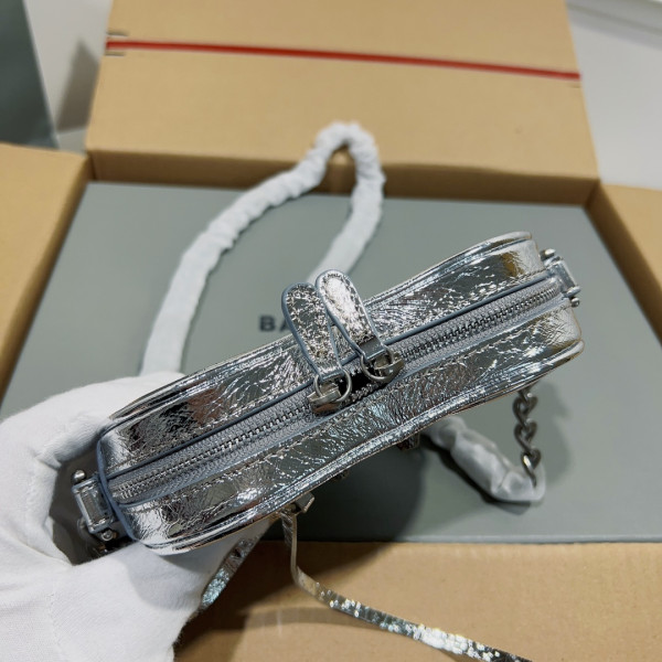 Ba*len*cia*ga le cagole heart mini metallic crinkled-leather shoulder bag