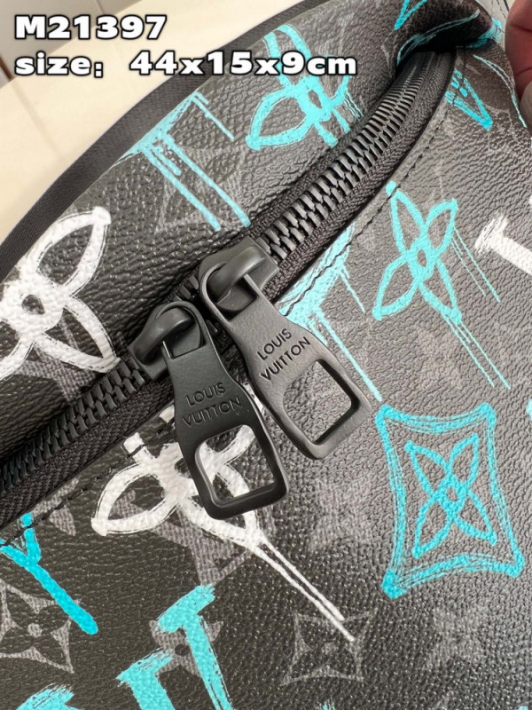 l0*is V*t0n discovery bumbag