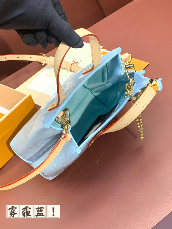 l0*is V*t0n reade pm