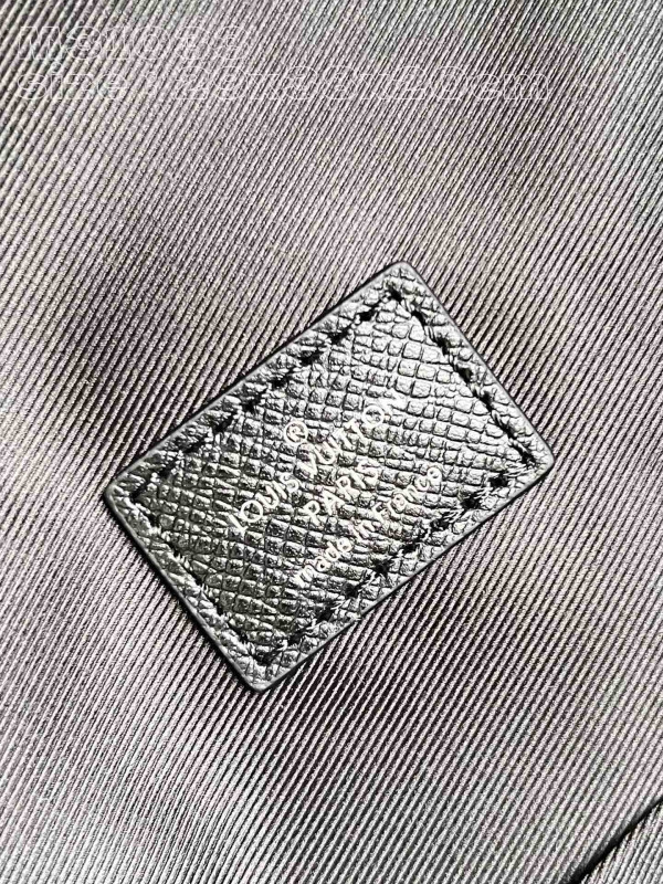 l0*is V*t0n discovery backpack pm-29 x 38 x 20cm