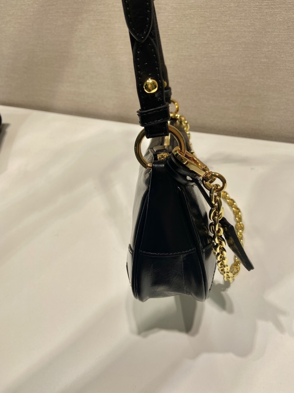 Pra*a re-edition bag-26*11.5*6cm