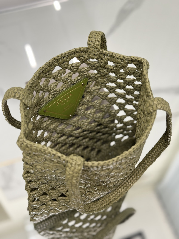 Pra*a woven fabric crochet tote bag