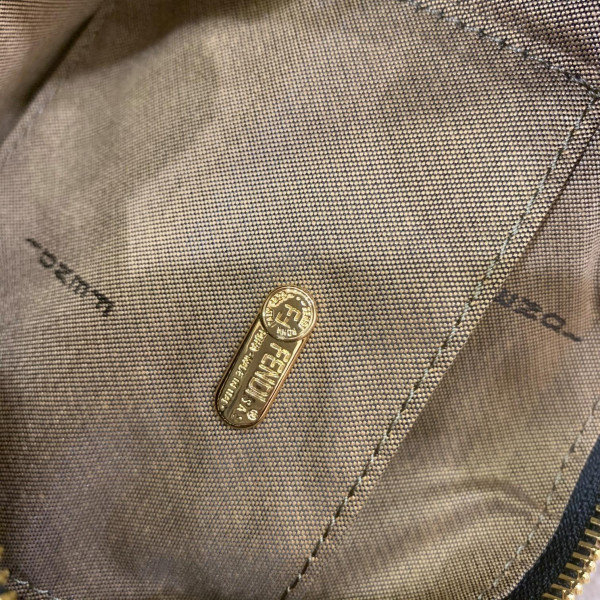 F**di vintage bag-16*9*11cm