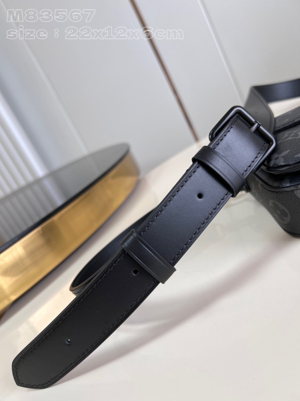 l0*is V*t0n montsouris wearable wallet