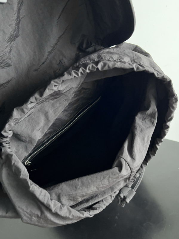 bo*te*ga Ve*ne*ta intrecciato backpack-38*26*15cm