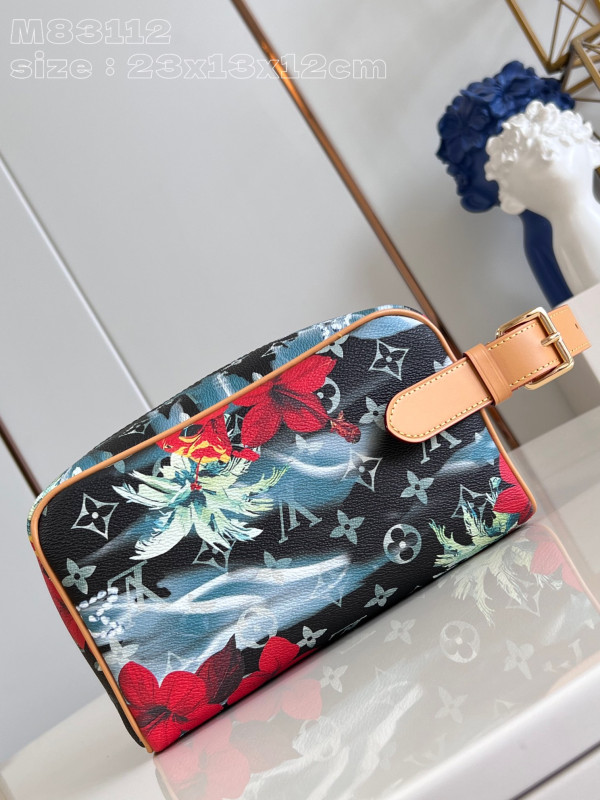 l0*is V*t0n locker dopp kit bag-23*13*12cm