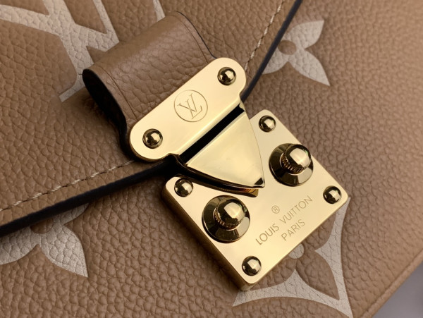 l0*is V*t0n pochette metis east west