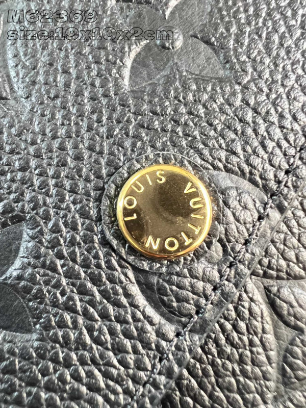 l0*is V*t0n emilie wallet