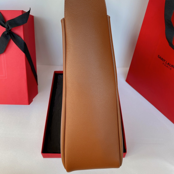 Y*L le 5 À 7 large soft hobo bag - 30x31x13cm